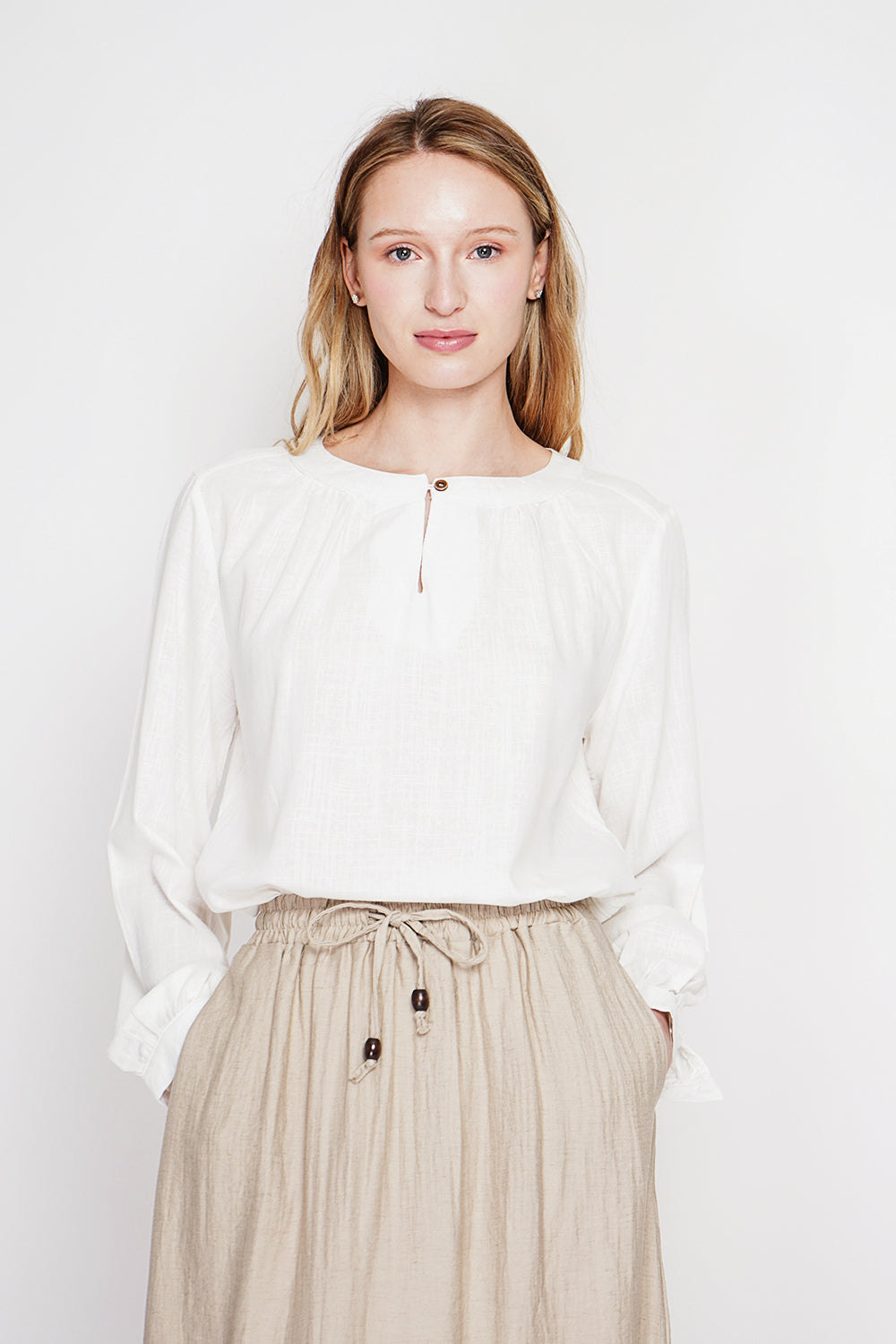 Blouse col tunisien boutonnée, manches longues – Blanc – Le Jardin du Lin