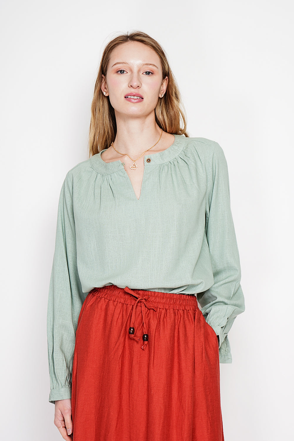 Blouse col tunisien boutonnée, manches longues – Vert jade – Le Jardin du Lin