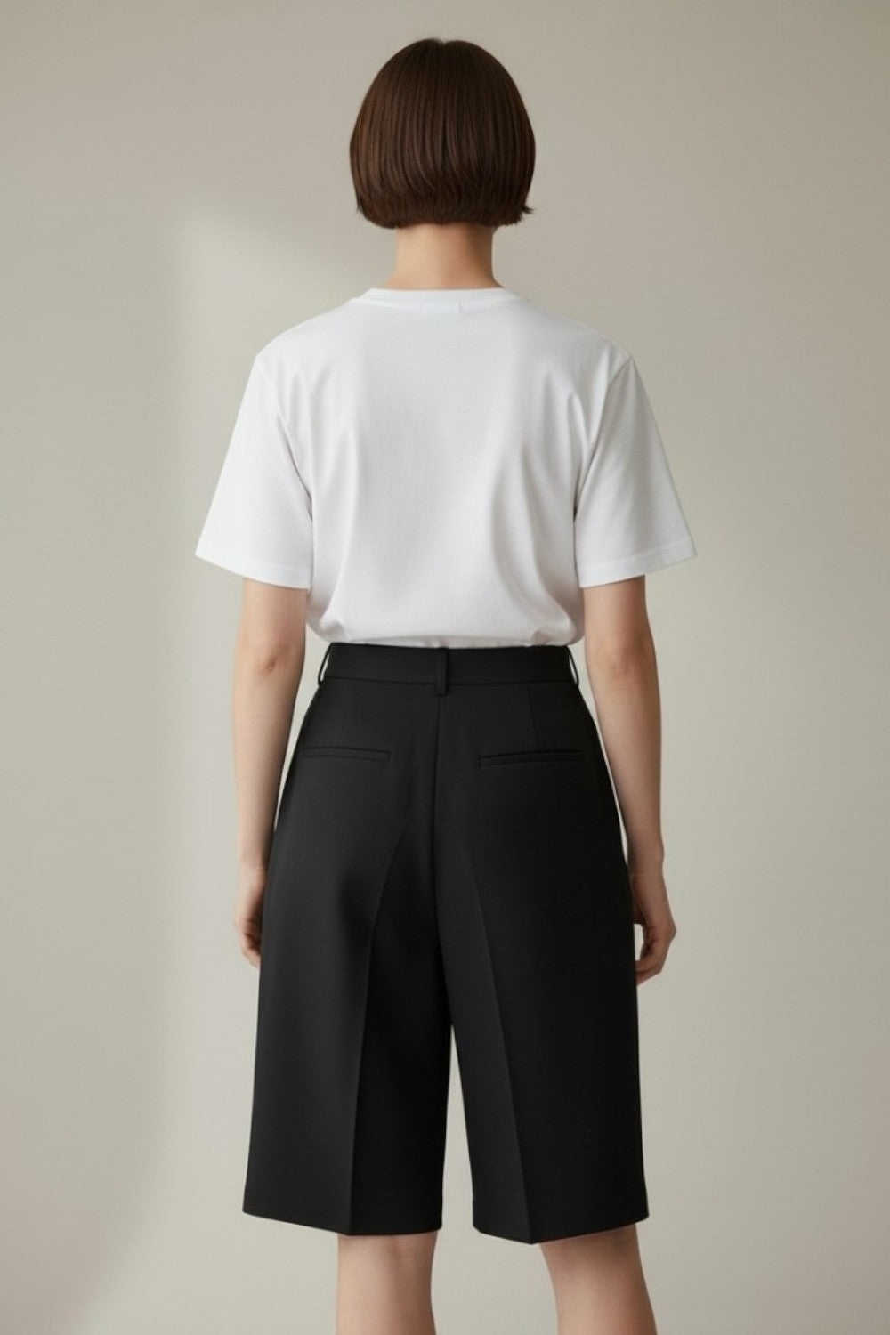 Bermuda taille haute coupe droite, poche latérale – Noir – Le Jardin du Lin