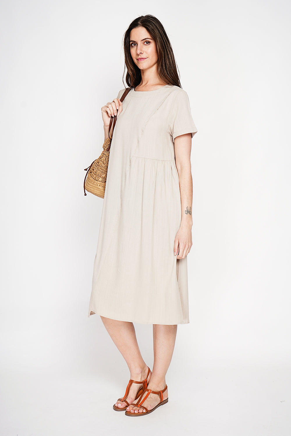 Robe découpe devant évasée à manches courtes – Lin – Le Jardin du Lin