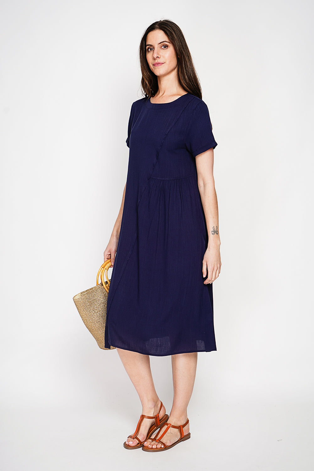 Robe découpe devant évasée à manches courtes – Bleu marine – Le Jardin du Lin