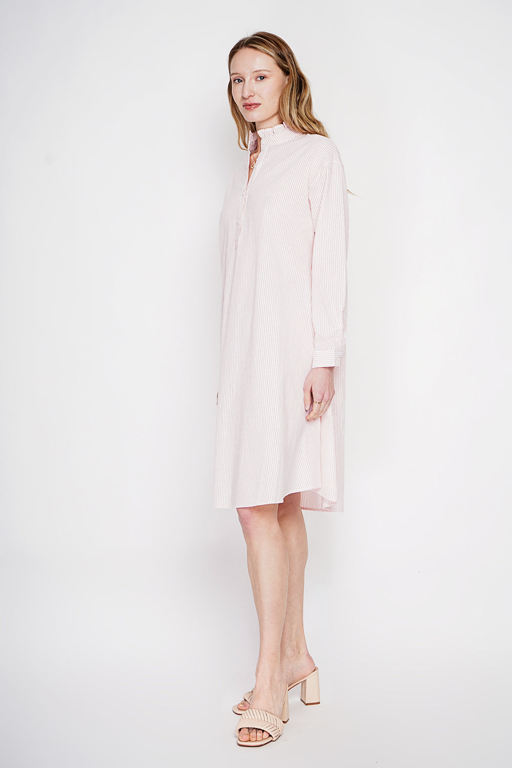 Robe évasée col mao boutonnée, manches longues rayées – Rose – Le Jardin du Lin