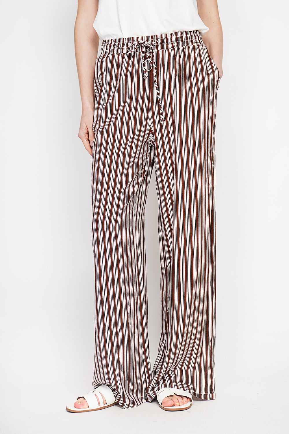 Pantalon rayé taille haute à cordon et poches – Marron – Le Jardin du Lin