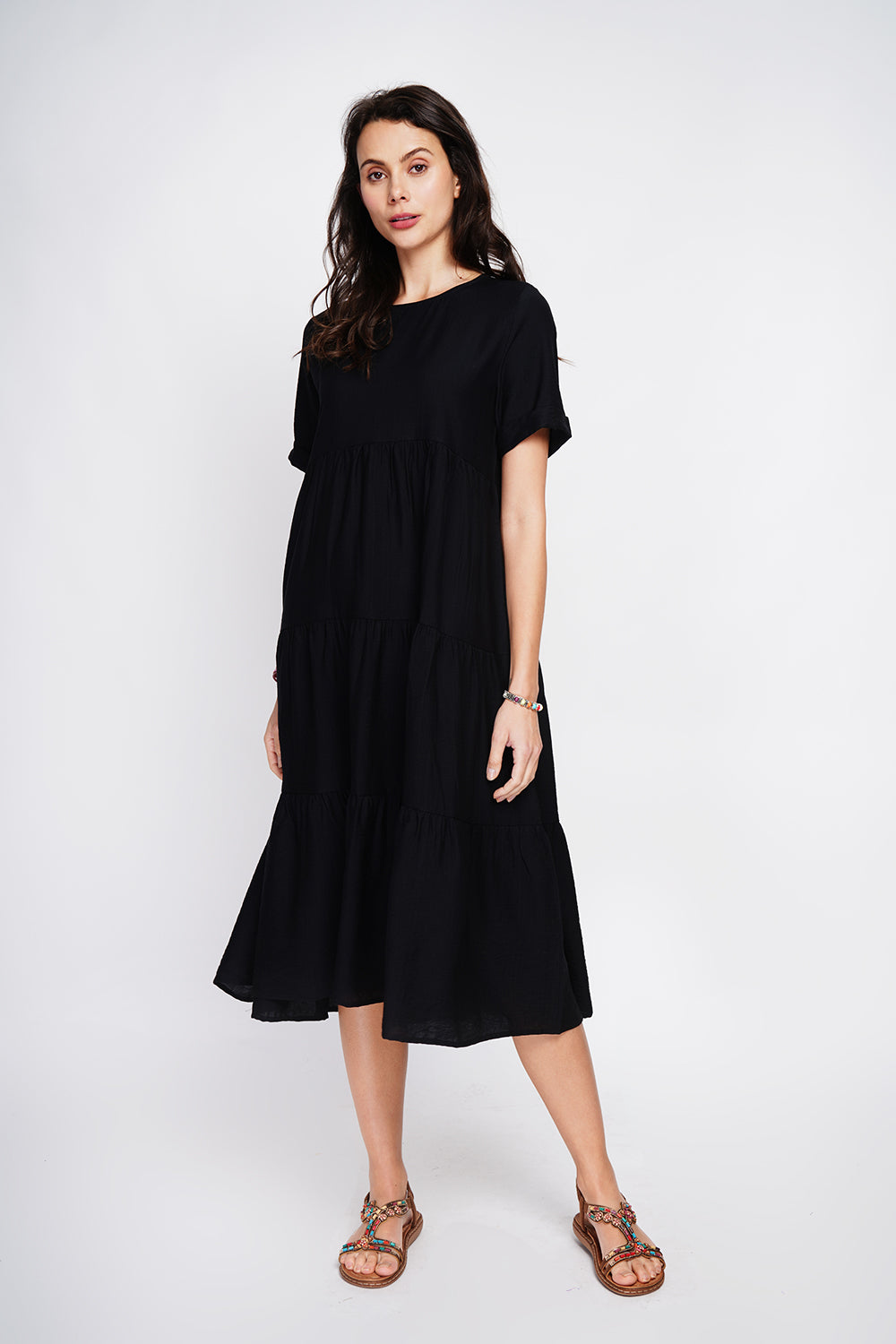 Robe longue coupe babydoll à manches courtes – Noir – Le Jardin du Lin