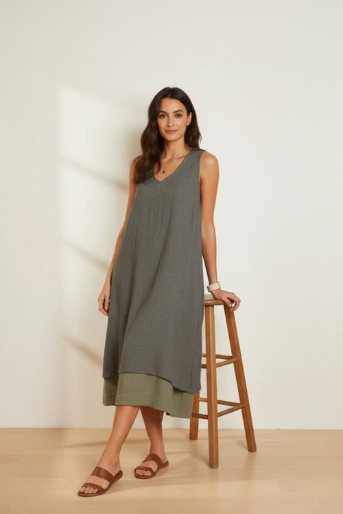 Robe décontractée doublée col V – Kaki – Le Jardin du Lin