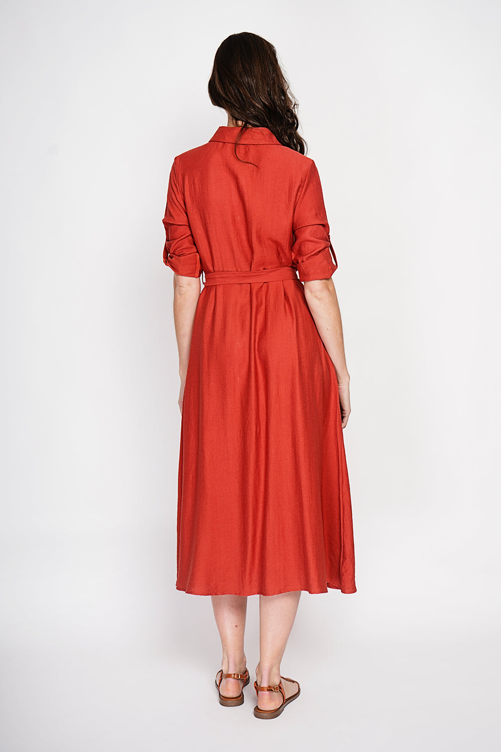 Robe chemise boutonnée devant à manches longues avec ceinture – Rooibos – Le Jardin du Lin