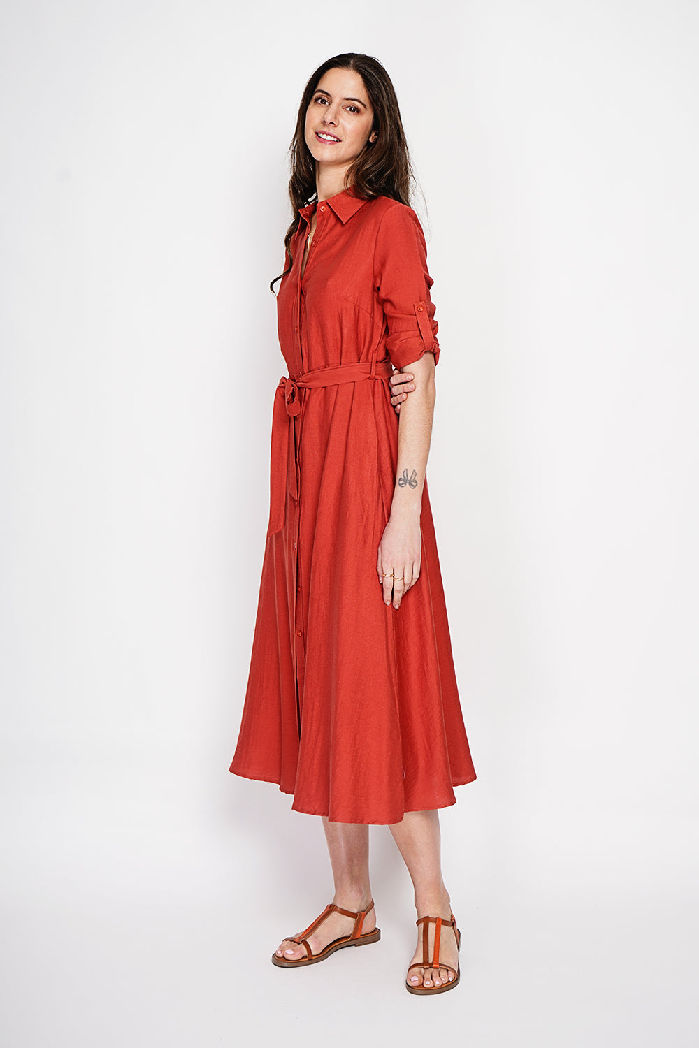 Robe chemise boutonnée devant à manches longues avec ceinture – Rooibos – Le Jardin du Lin