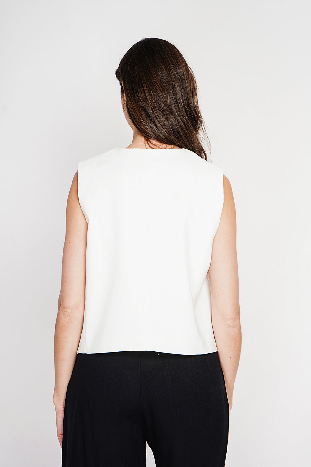 Gilet de costume court sans manches en lin doublé – Blanc cassé – Le Jardin du Lin