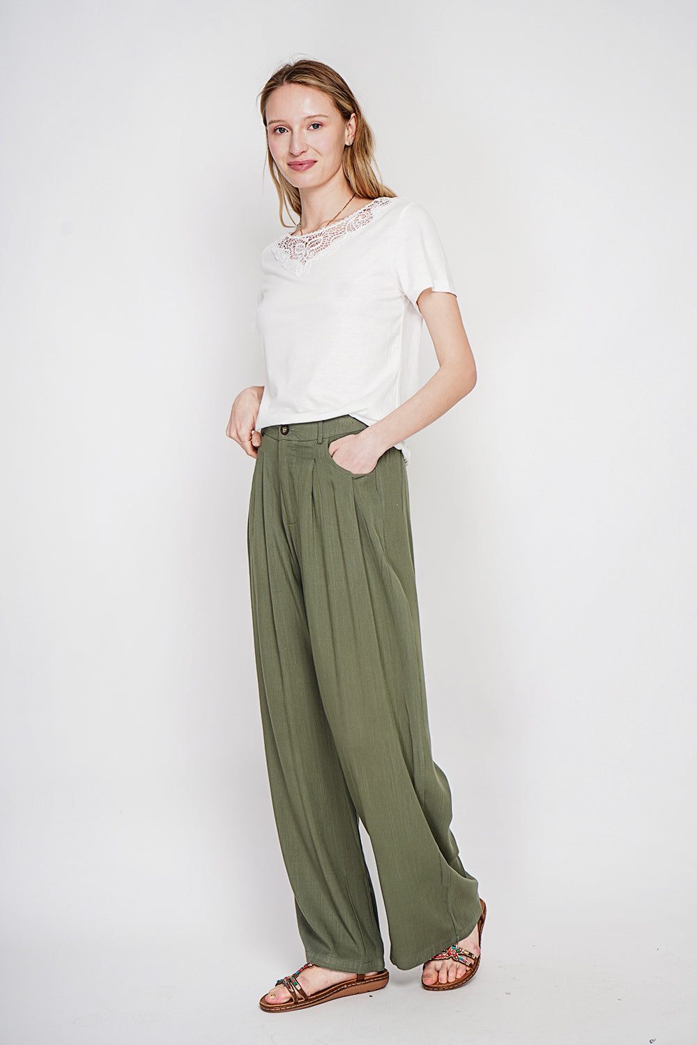 T-shirt col rond manches courtes en dentelle – Blanc – Le Jardin du Lin