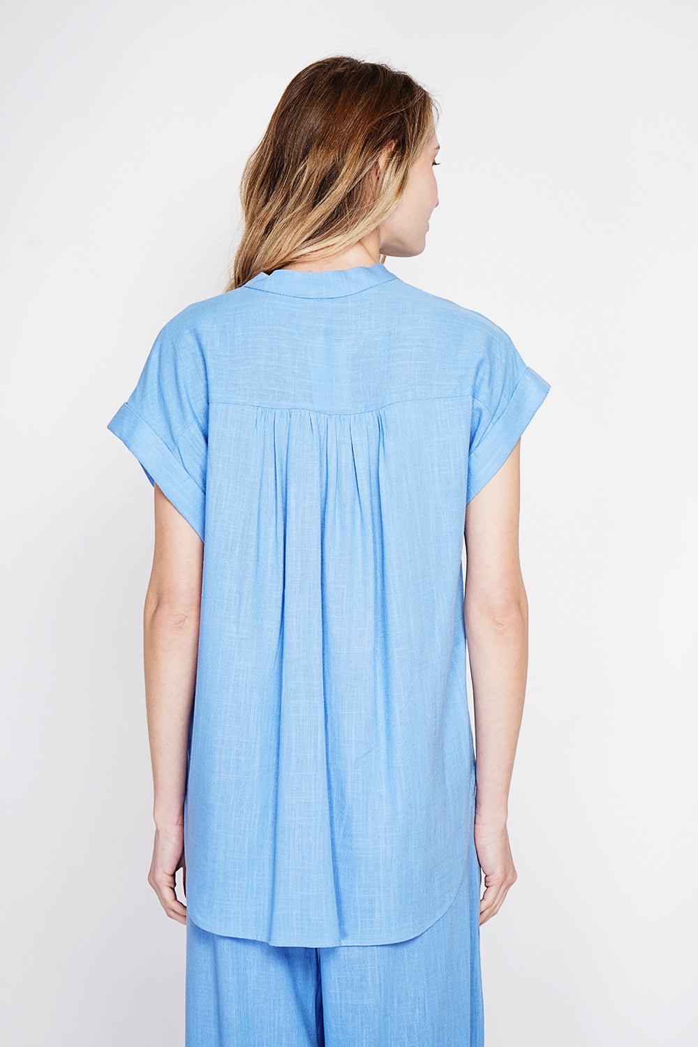 Buttoned front tunic with short sleeve pockets – Blue Azure – Le Jardin du Lin
