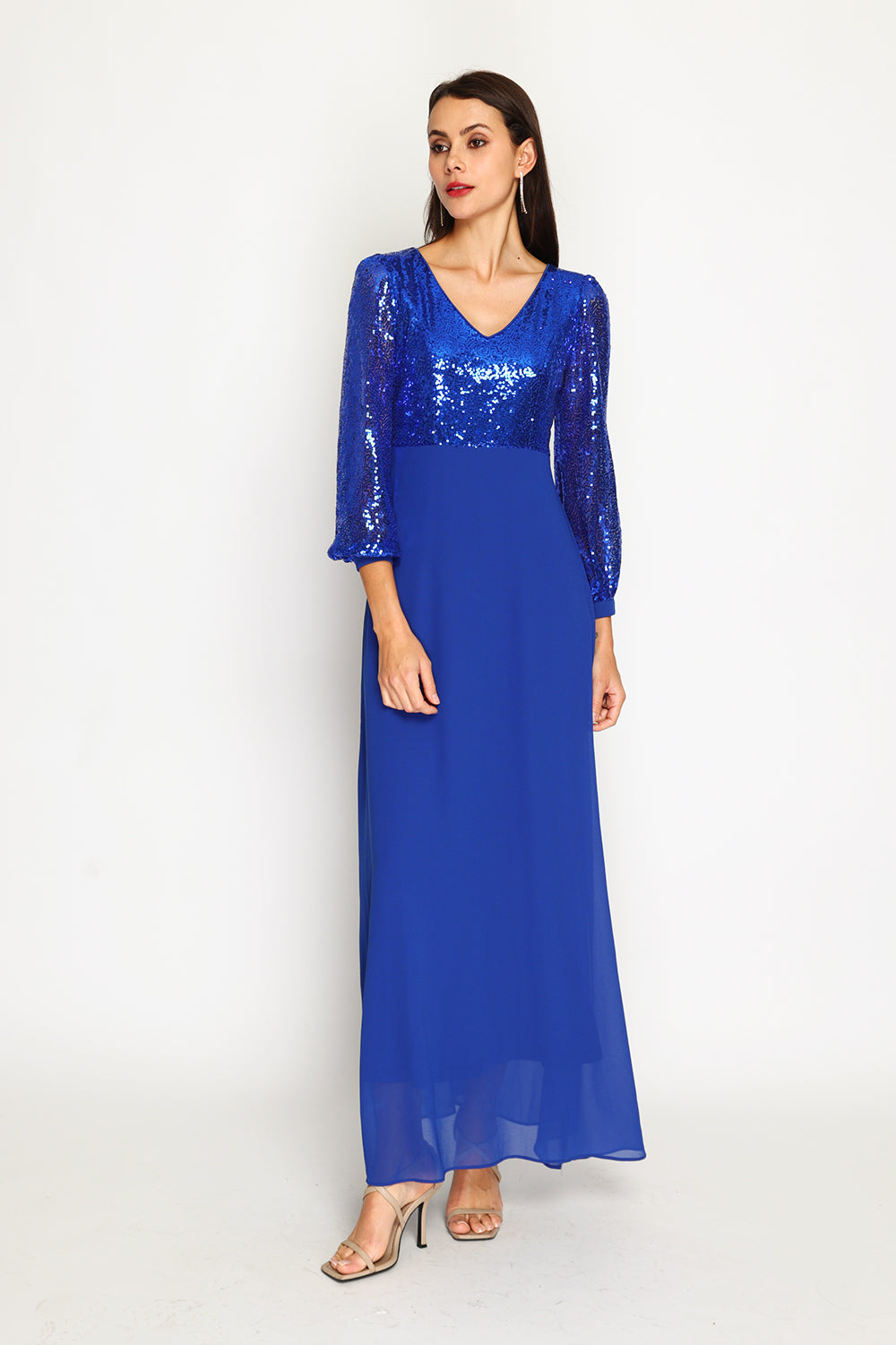 V-neck trapeze dress with slightly balloon-length sleeves with sequins