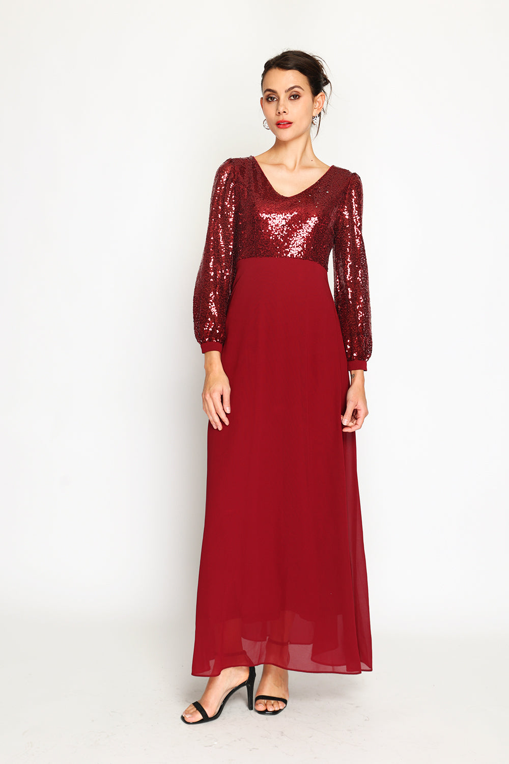 V-neck trapeze dress with slightly balloon-length sleeves with sequins