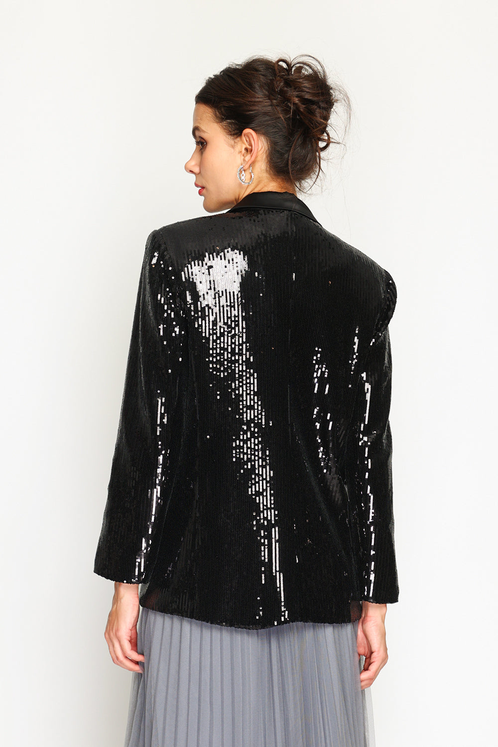 Veste cintrée à sequins poches à rabat – Noir – Assuili