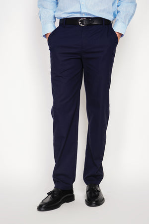 Classic cut pants 2 side pockets, 2 back pockets