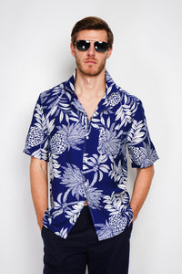 Short sleeve Hawaiian shirts with button front and chest pocket