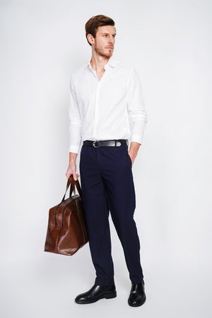 Slim fit shirt with Italian collar and two-button broken cuff