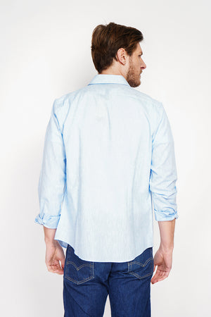 Slim fit shirt with Italian collar and two-button broken cuff