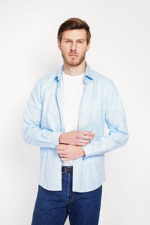 Slim fit shirt with Italian collar and two-button broken cuff