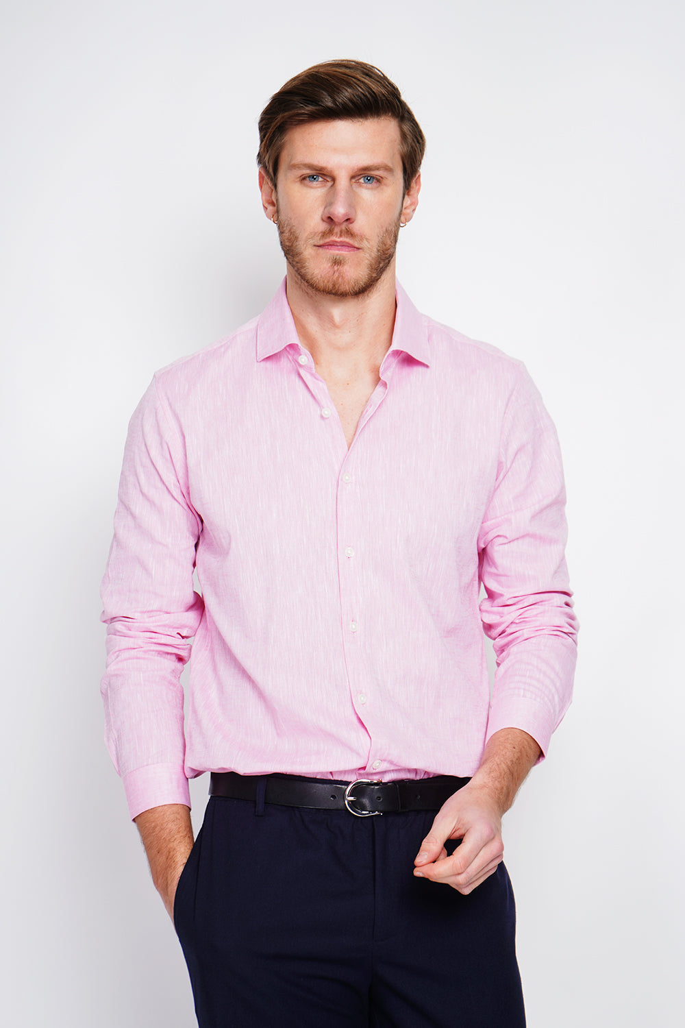 Slim fit shirt with Italian collar and two-button broken cuff