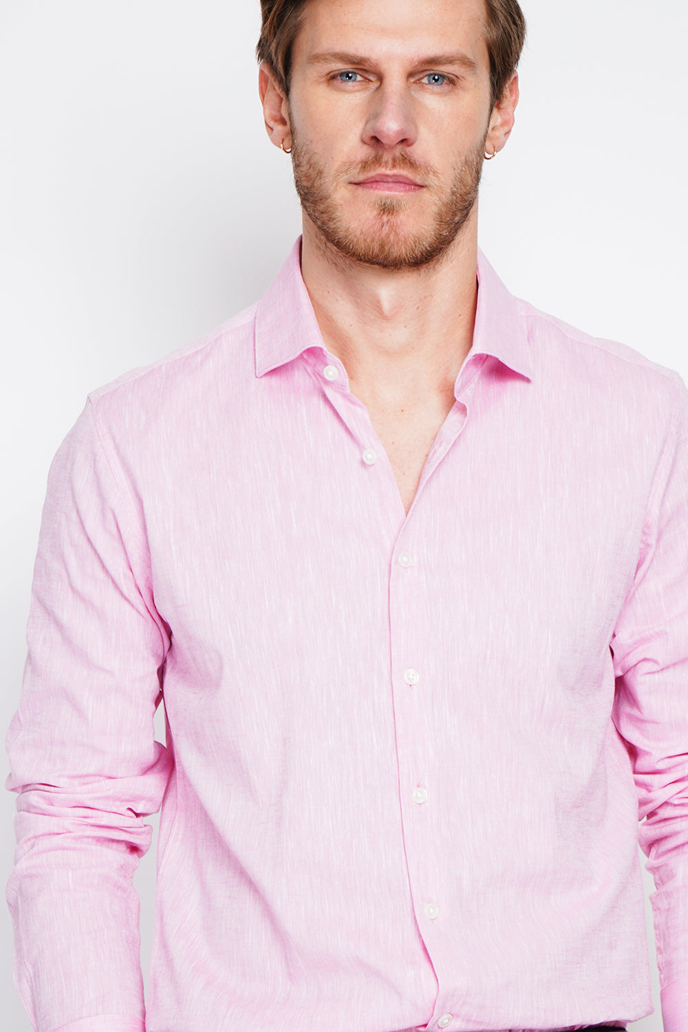 Slim fit shirt with Italian collar and two-button broken cuff