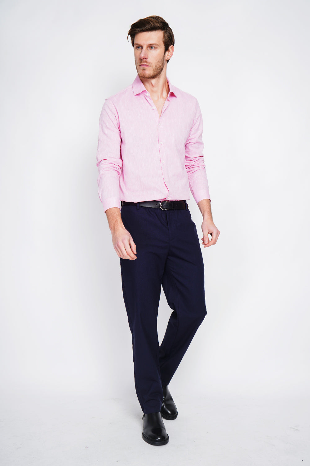 Slim fit shirt with Italian collar and two-button broken cuff