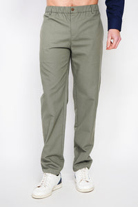 Semi-slim cut pants, elasticated waistband, 2 front side pockets, 2 back pockets