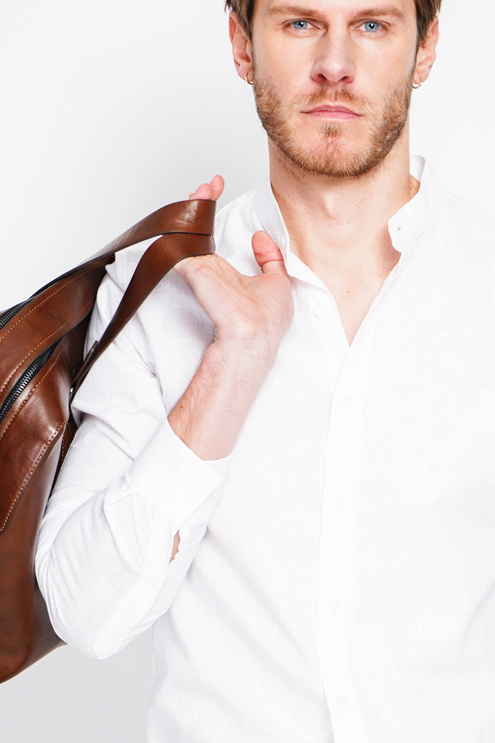 Slim fit shirt with officer collar, square cuff and two buttons