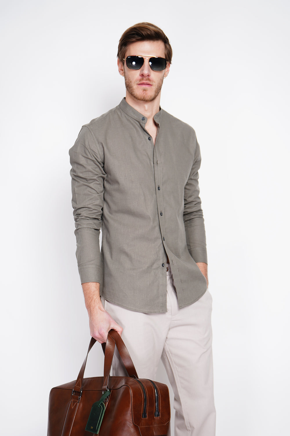 Slim fit shirt with officer collar, square cuff and two buttons