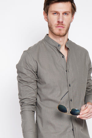 Slim fit shirt with officer collar, square cuff and two buttons