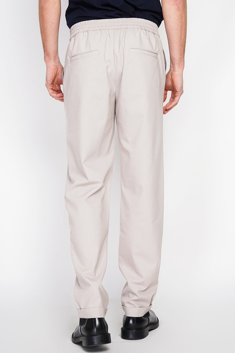 Semi-slim striped pants, Elasticated waistband, 2 side pockets on the front, 2 back pockets