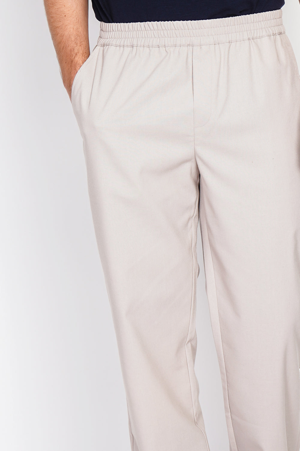 Semi-slim striped pants, Elasticated waistband, 2 side pockets on the front, 2 back pockets