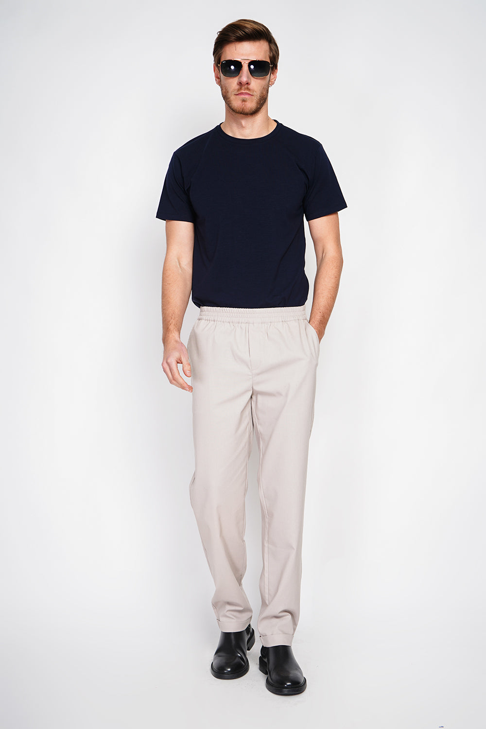 Semi-slim striped pants, Elasticated waistband, 2 side pockets on the front, 2 back pockets