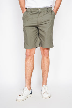 Semi-slim cut Bermuda shorts, Elastic waistband, 2 side pockets, 2 back pockets