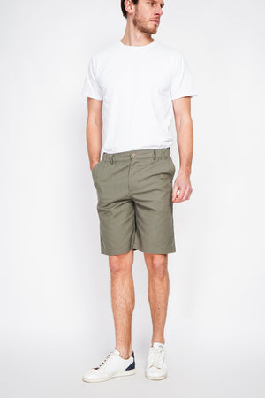 Semi-slim cut Bermuda shorts, Elastic waistband, 2 side pockets, 2 back pockets