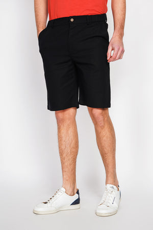 Semi-slim cut Bermuda shorts, Elastic waistband, 2 side pockets, 2 back pockets