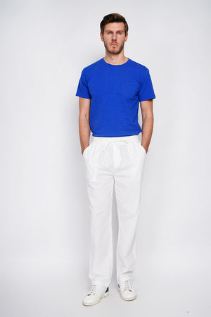 Straight cut pants, elasticated waistband with drawstring, 2 side front pockets,