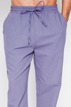 Straight cut pants, elasticated waistband with drawstring, 2 side front pockets,