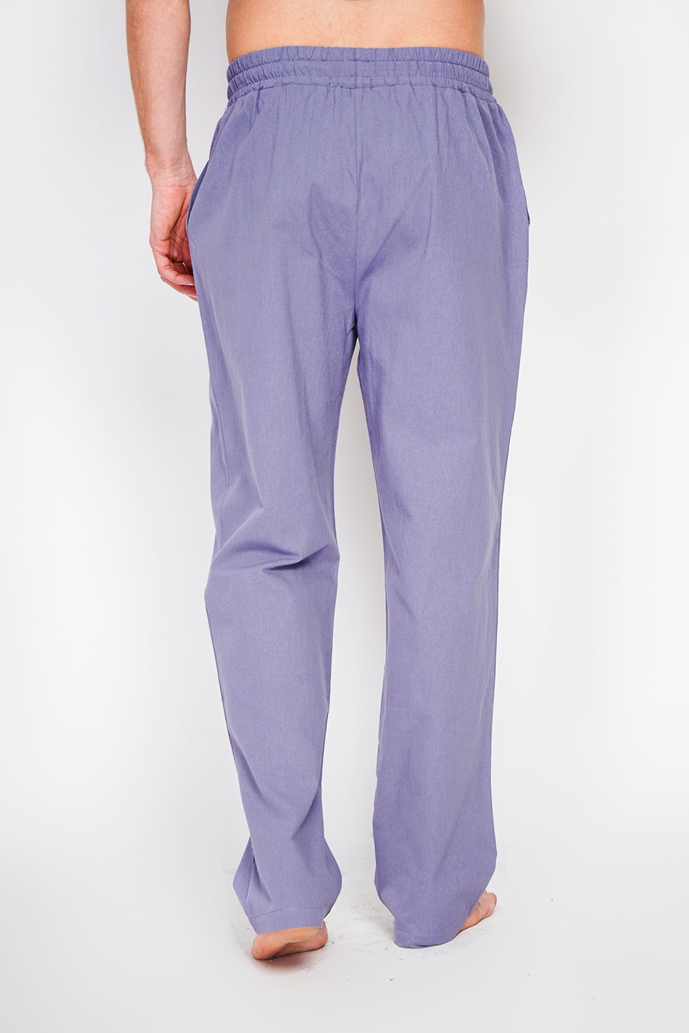 Straight cut pants, elasticated waistband with drawstring, 2 side front pockets,