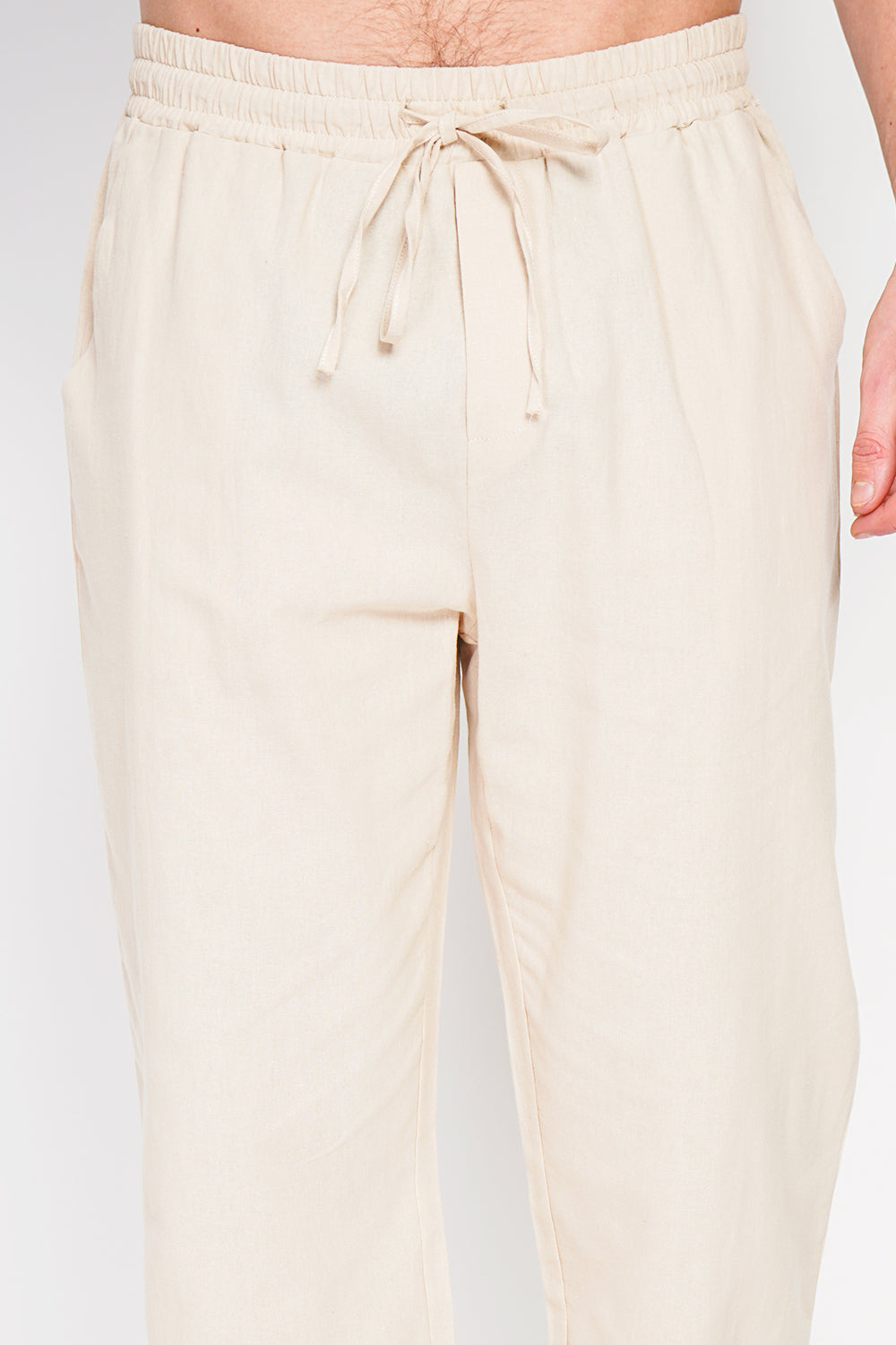 Straight cut pants, elasticated waistband with drawstring, 2 side front pockets,