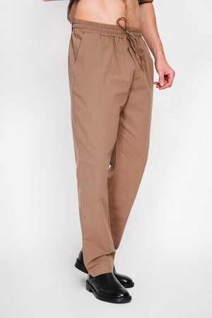 Straight cut pants, elasticated waistband with drawstring, 2 side front pockets,