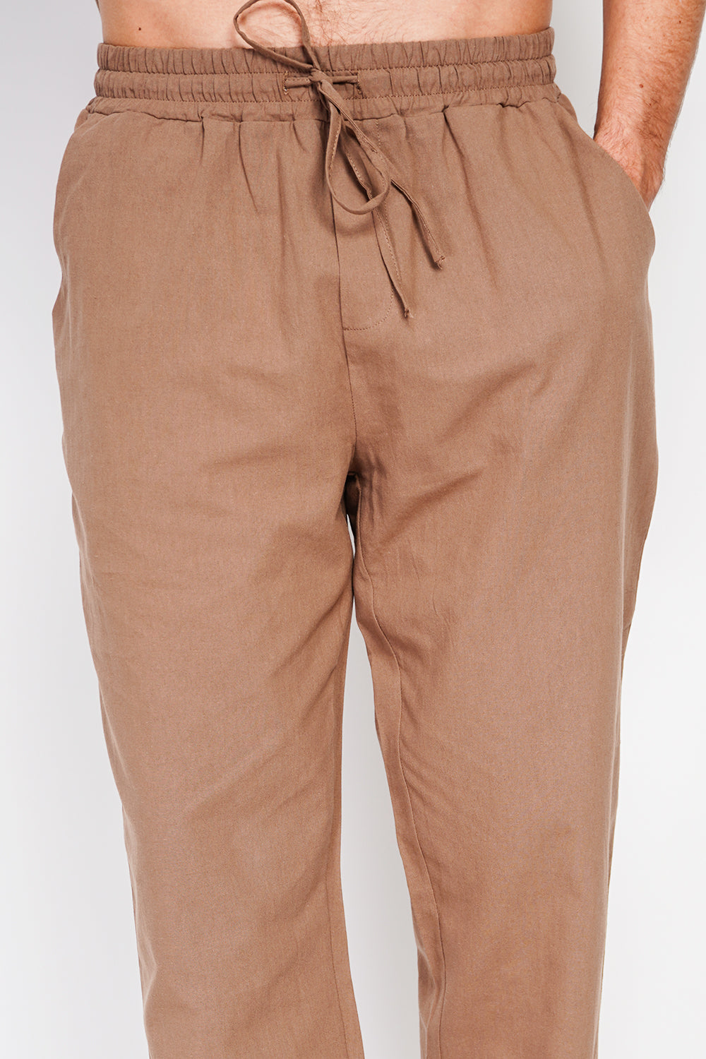 Straight cut pants, elasticated waistband with drawstring, 2 side front pockets,