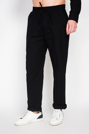 Straight cut pants, elasticated waistband with drawstring, 2 side front pockets,