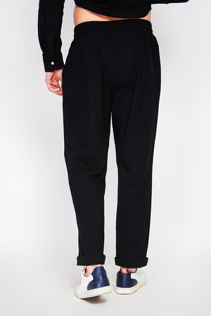 Straight cut pants, elasticated waistband with drawstring, 2 side front pockets,