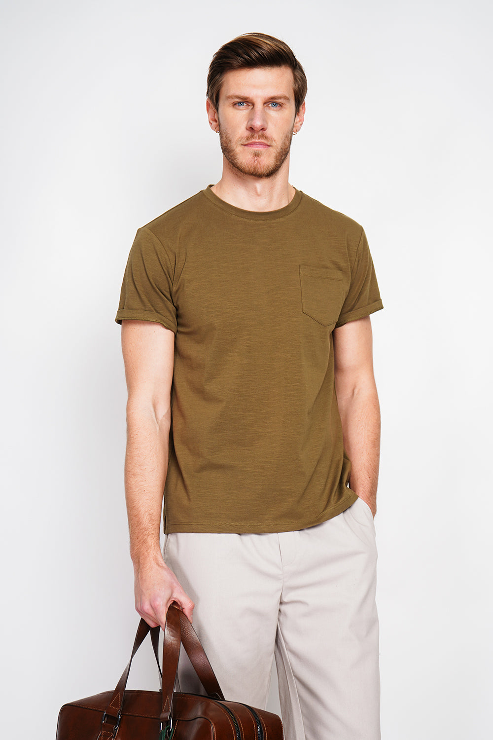 Round neck short sleeve t-shirt Patch pocket on the chest