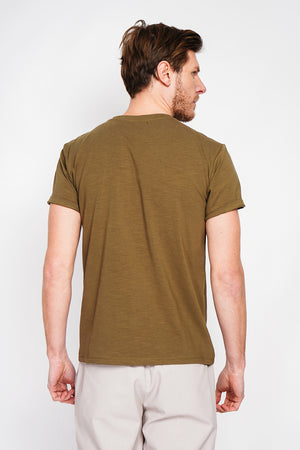 Round neck short sleeve t-shirt Patch pocket on the chest