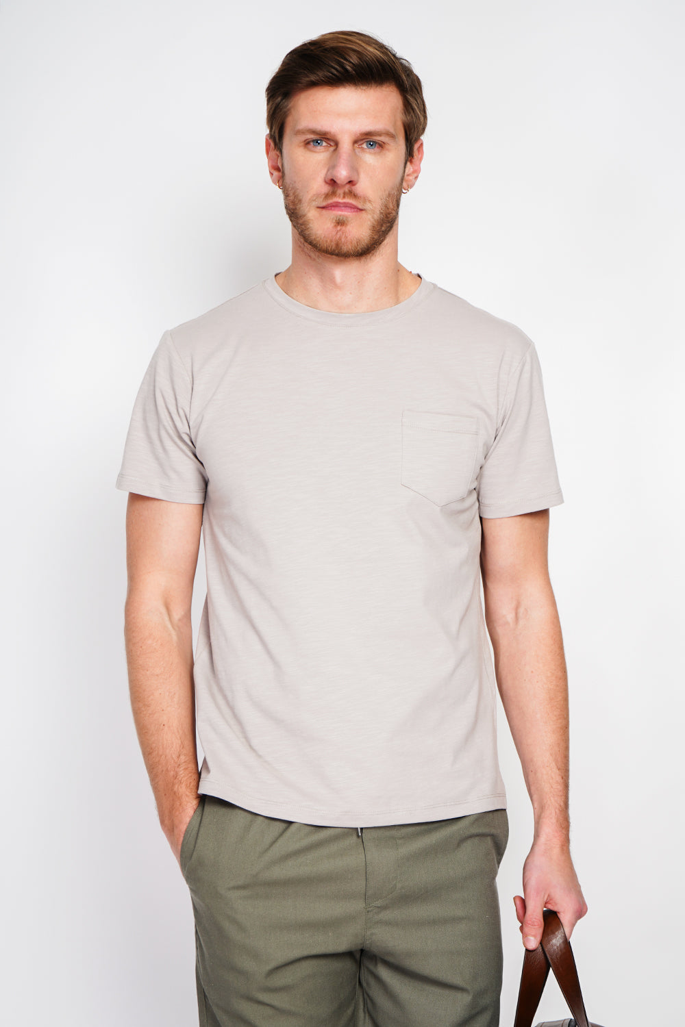 Round neck short sleeve t-shirt Patch pocket on the chest