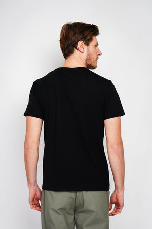 Round neck short sleeve t-shirt Patch pocket on the chest