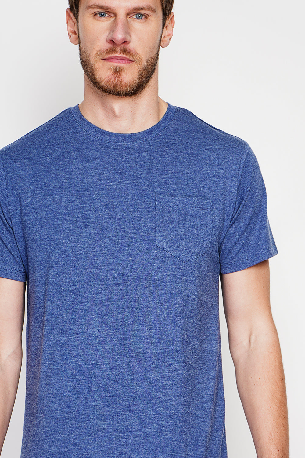 T-shirt col rond manches courtes, poche plaquée – Bleu marine – Secret du Lin