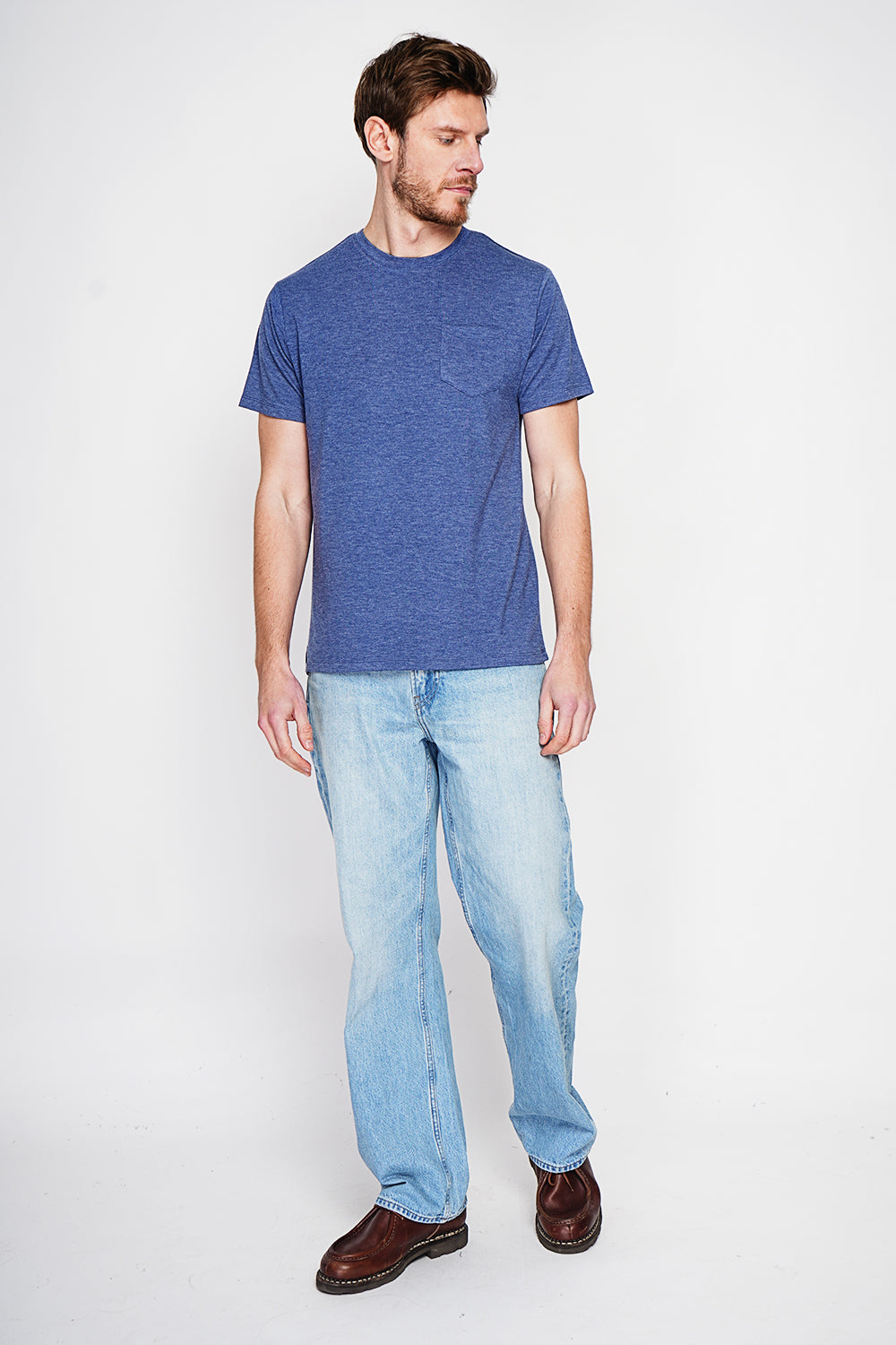 T-shirt col rond manches courtes, poche plaquée – Bleu marine – Secret du Lin
