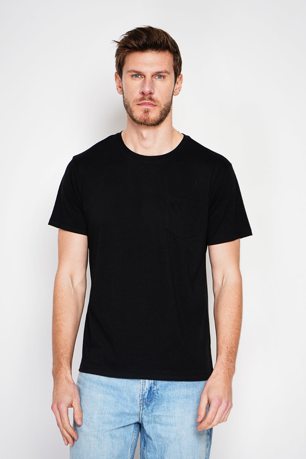 T-shirt col rond manches courtes, poche plaquée – Noir – Secret du Lin